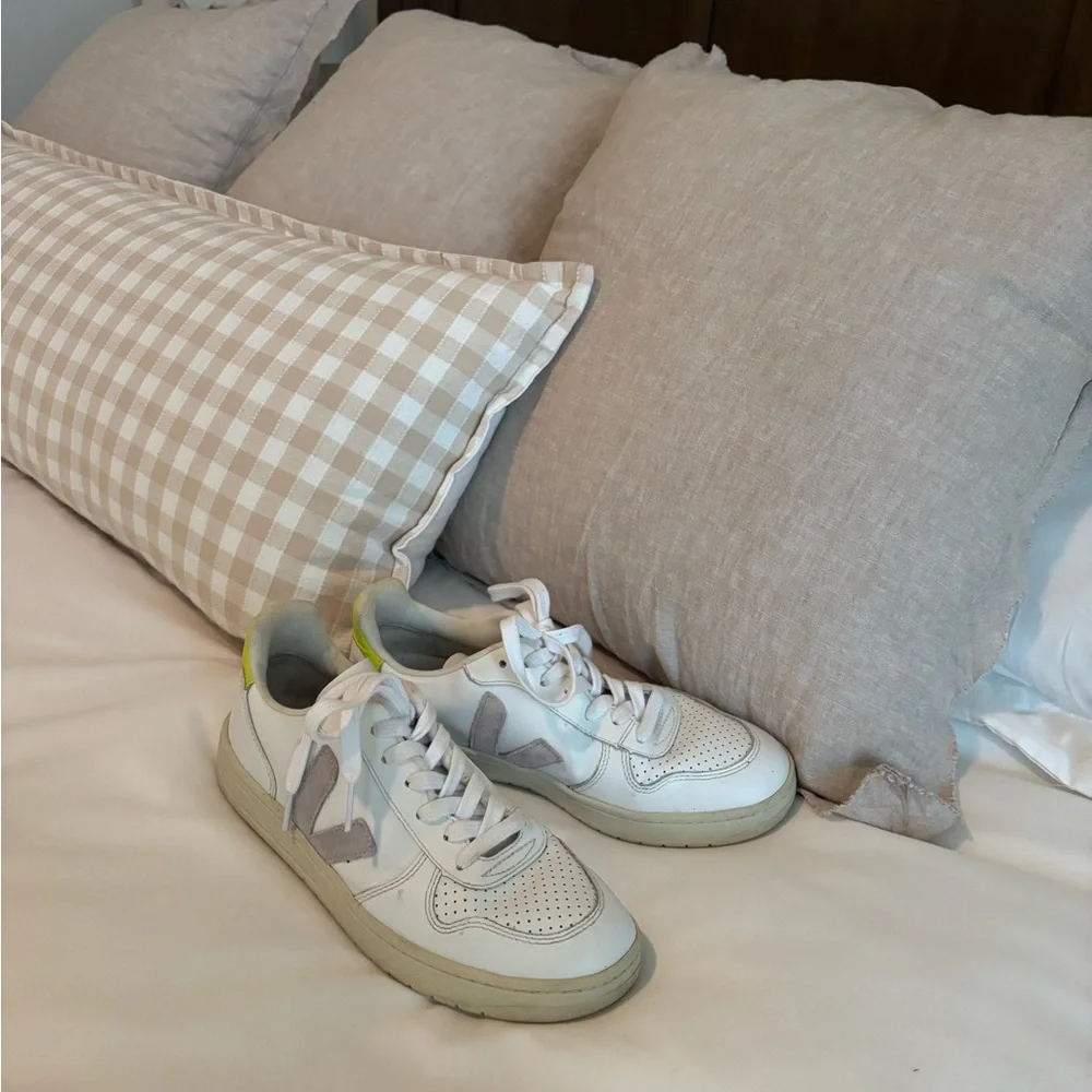 Madewell Exclusive Veja - Picture 2 of 3